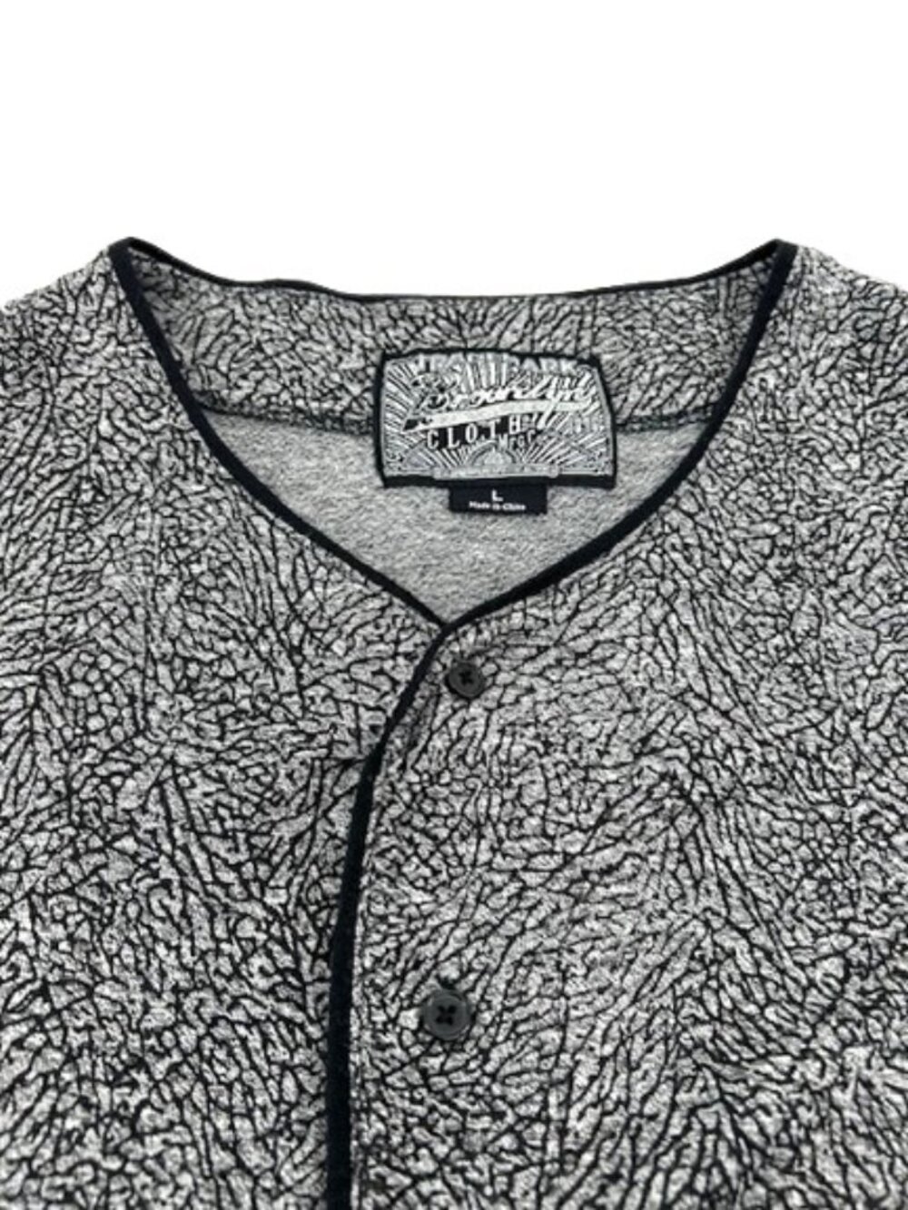 Brooklyn Cloth Men's Gray Baseball Shirt Size Large V-Neck Crackle Gray Black - Picture 4 of 7